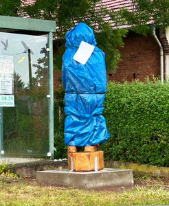 Enthüllung der Statue Burkhardt © Maria Abe statue burkhardtroda2