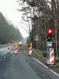 Jetzt regelt eine Ampel die halbseitige Sperrung an der Trasse © Daniel Steffan trasseampelregelung