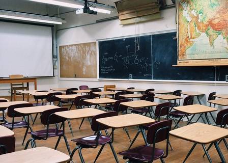 classroom ©Wokandapix auf Pixabay classroom 2093744 960 720