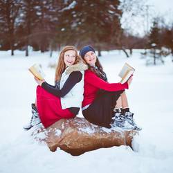 Winterzeit - Lesezeit © StockSnap auf pixabay people g2a4794e3d 1920