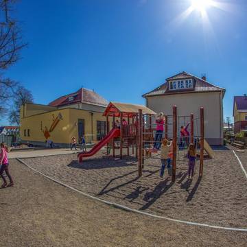 GrundschuleFritzErbeGerstungenSpielpl04 2016KH