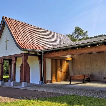 Friedhofskapelle in Lauchröden Friedhofskapelle in Lauchröden