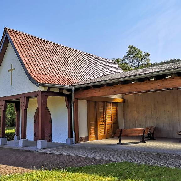 Friedhofskapelle in Lauchröden Friedhofskapelle in Lauchröden