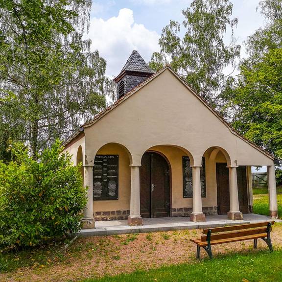 Friedhofskapelle in Marksuhl Friedhofskapelle in Marksuhl